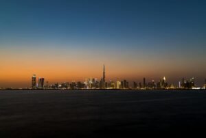 Dubai construye el puerto más grande del mundo para atraer inversión